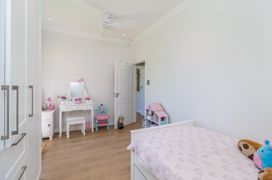 4 Bedroom Property for Sale in Kirstenhof Western Cape